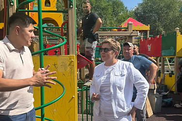 Детскую площадку привели в порядок